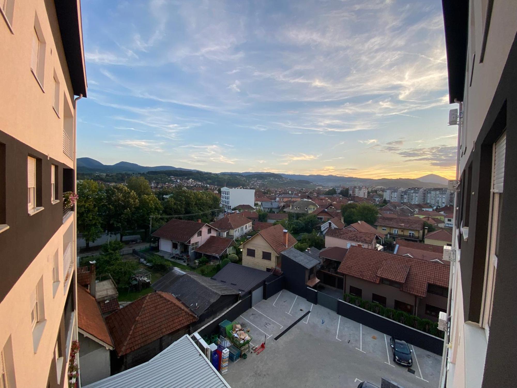 Cool Apartments With Free Parking Čačak Exterior foto